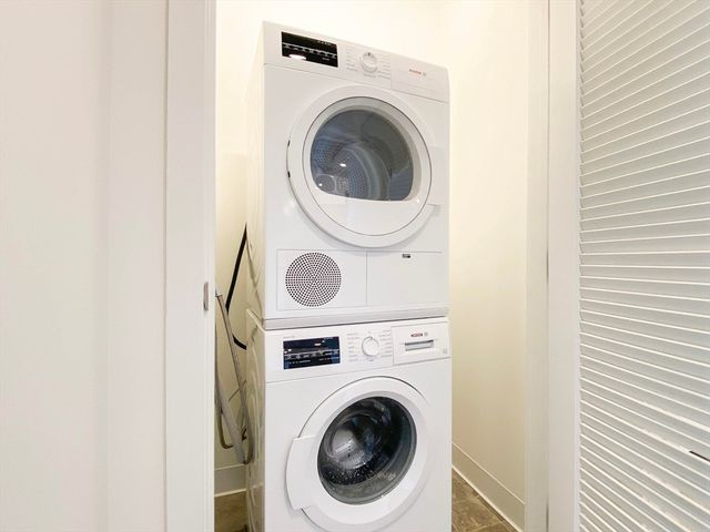 65 Lewis St 511, Boston, MA 02128