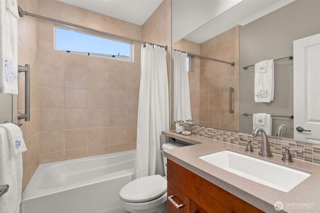 8301 Orcas Loop NE, Lacey, WA 98516