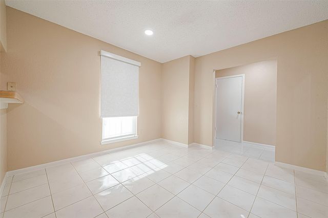 3231 E Heatherock Circle, Sugar Land, TX 77479
