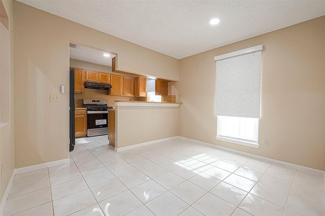 3231 E Heatherock Circle, Sugar Land, TX 77479