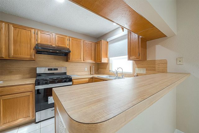 3231 E Heatherock Circle, Sugar Land, TX 77479