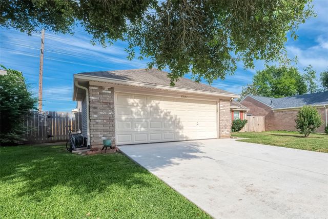 3231 E Heatherock Circle, Sugar Land, TX 77479