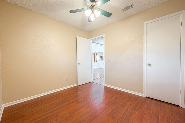 3231 E Heatherock Circle, Sugar Land, TX 77479