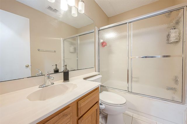 3231 E Heatherock Circle, Sugar Land, TX 77479