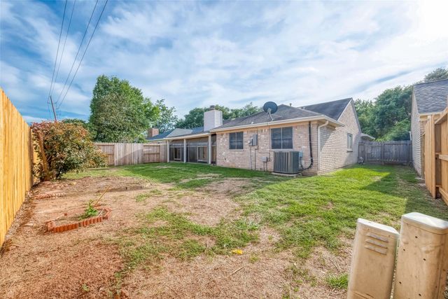 3231 E Heatherock Circle, Sugar Land, TX 77479