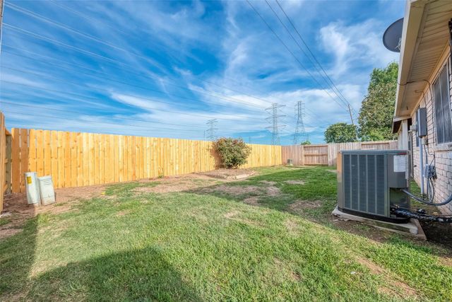 3231 E Heatherock Circle, Sugar Land, TX 77479