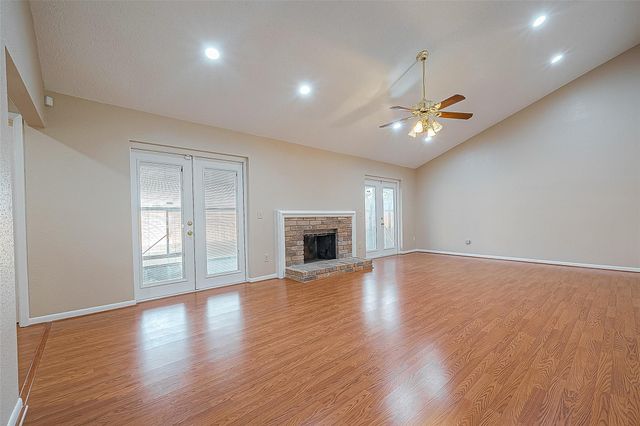 3231 E Heatherock Circle, Sugar Land, TX 77479