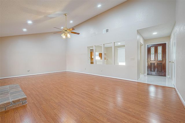 3231 E Heatherock Circle, Sugar Land, TX 77479