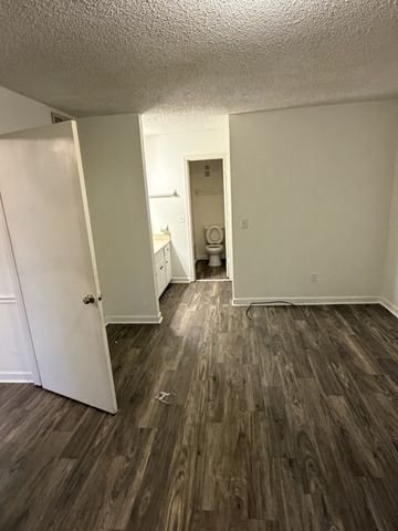 1128 N Graycroft Ave, Madison, TN 37115