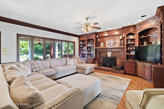 7304 Willow Gate Ct, Prospect, KY 40059
