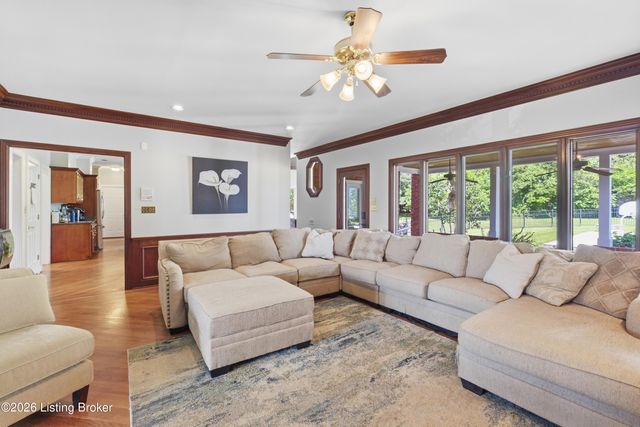 7304 Willow Gate Ct, Prospect, KY 40059