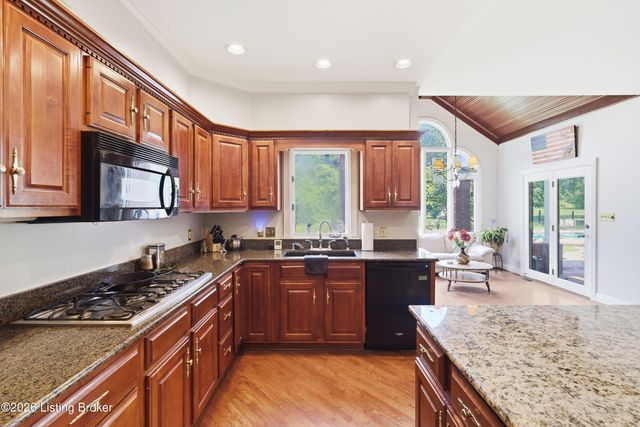 7304 Willow Gate Ct, Prospect, KY 40059