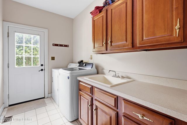 7304 Willow Gate Ct, Prospect, KY 40059