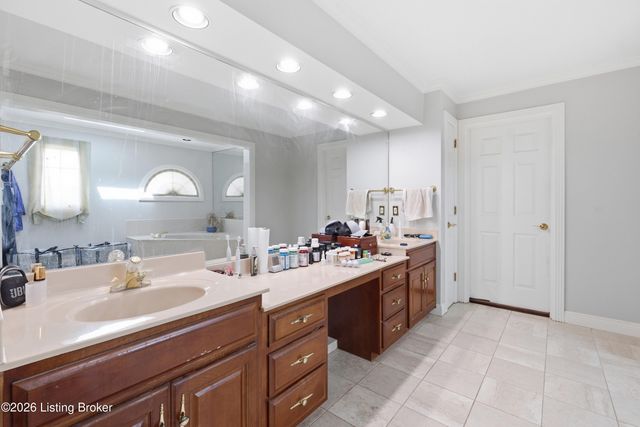 7304 Willow Gate Ct, Prospect, KY 40059