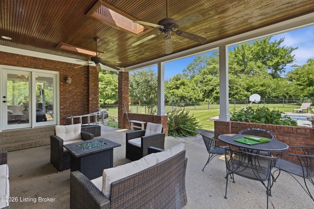 7304 Willow Gate Ct, Prospect, KY 40059