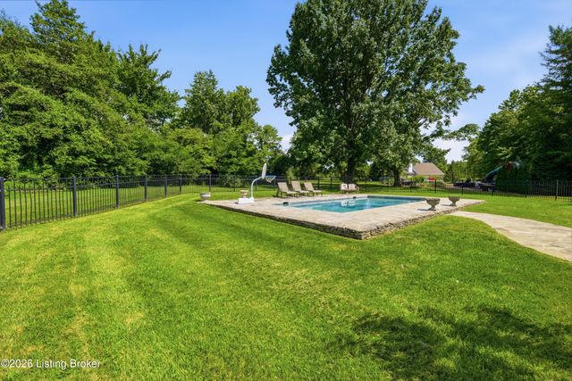 7304 Willow Gate Ct, Prospect, KY 40059