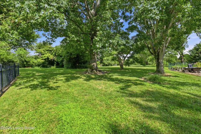 7304 Willow Gate Ct, Prospect, KY 40059