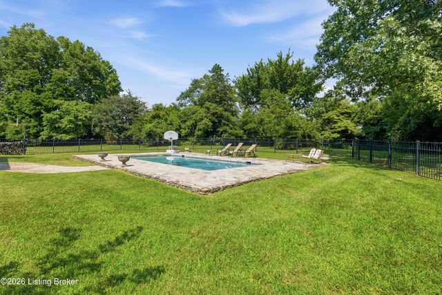 7304 Willow Gate Ct, Prospect, KY 40059