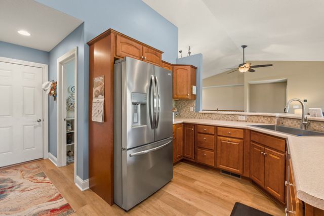 14 Hidden Valley Circle, Davenport, IA 52804