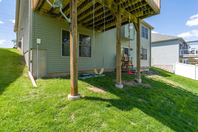 14 Hidden Valley Circle, Davenport, IA 52804