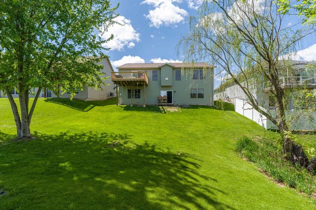 14 Hidden Valley Circle, Davenport, IA 52804