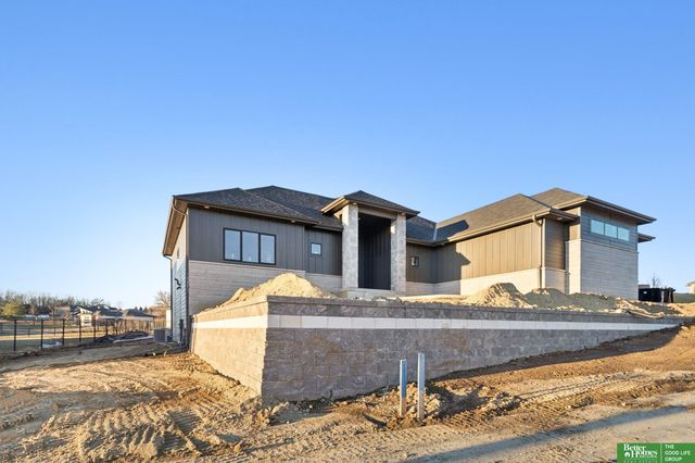 3538 S 210th Avenue, Elkhorn, NE 68022