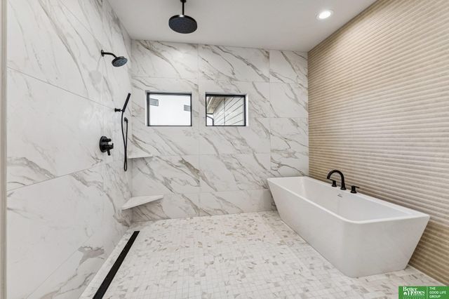 3538 S 210th Avenue, Elkhorn, NE 68022