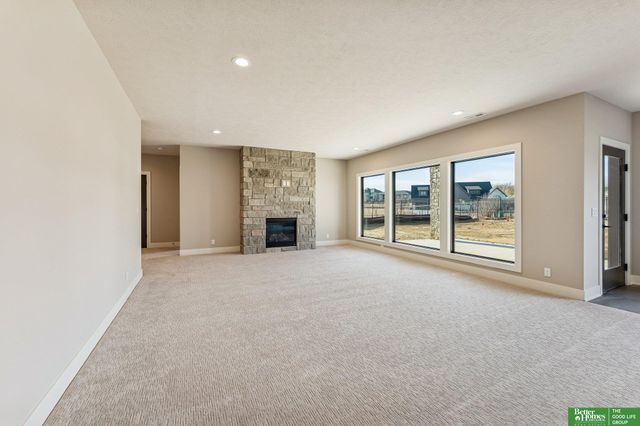 3538 S 210th Avenue, Elkhorn, NE 68022