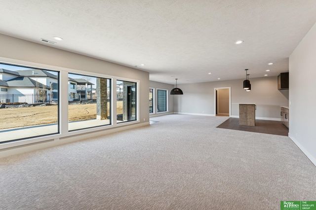 3538 S 210th Avenue, Elkhorn, NE 68022