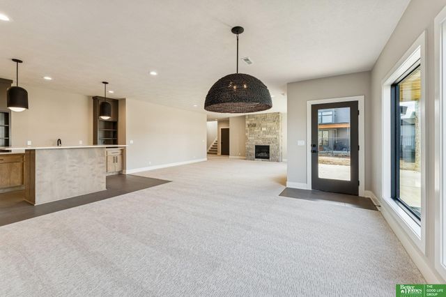 3538 S 210th Avenue, Elkhorn, NE 68022