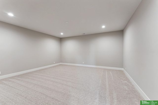 3538 S 210th Avenue, Elkhorn, NE 68022