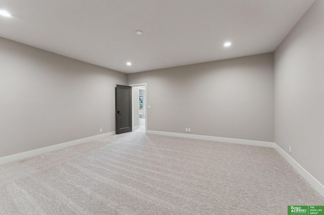 3538 S 210th Avenue, Elkhorn, NE 68022