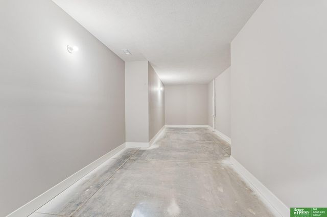 3538 S 210th Avenue, Elkhorn, NE 68022