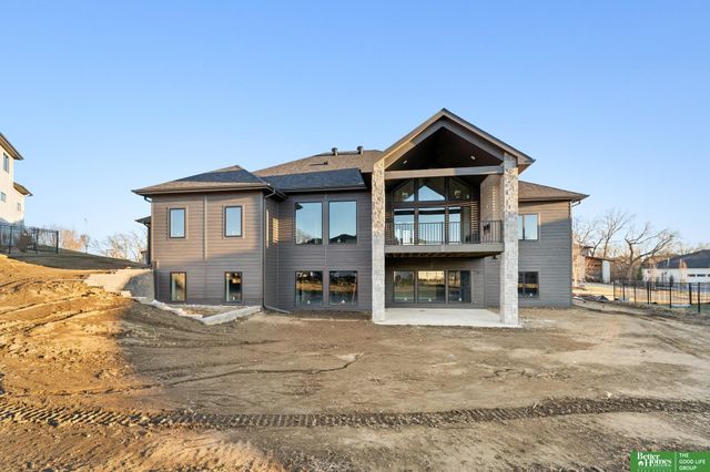 3538 S 210th Avenue, Elkhorn, NE 68022