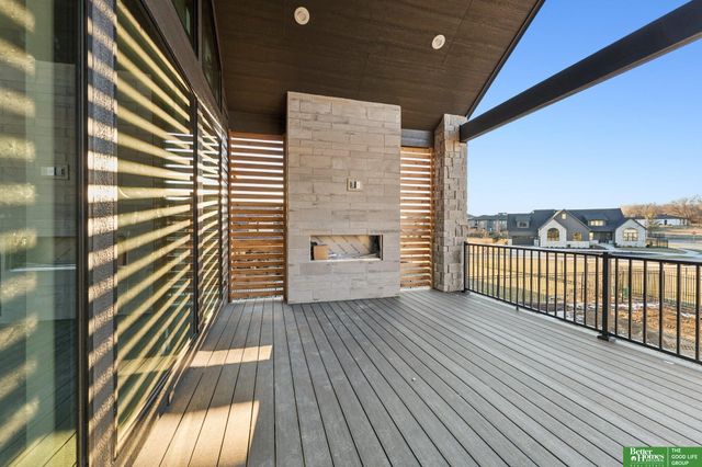 3538 S 210th Avenue, Elkhorn, NE 68022