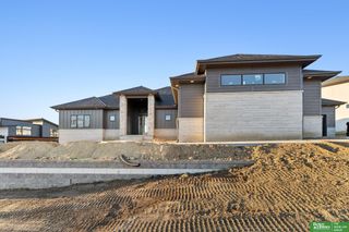 3538 S 210th Avenue, Elkhorn, NE 68022