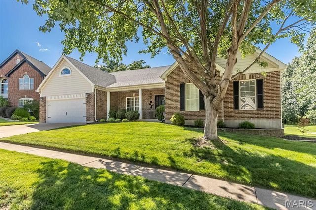 573 Castle Ridge Drive, Ballwin, MO 63021