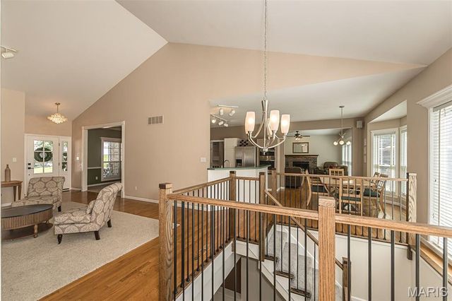 573 Castle Ridge Drive, Ballwin, MO 63021