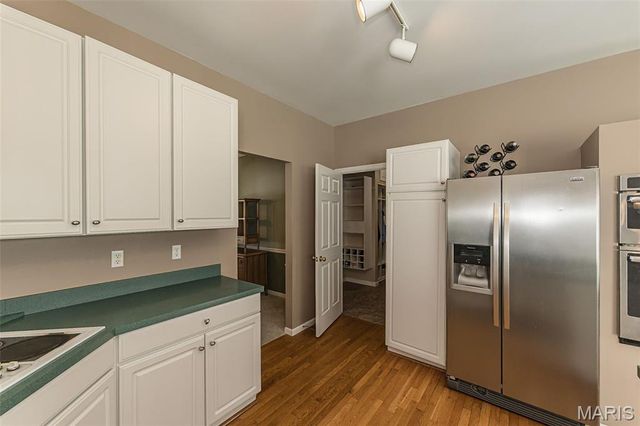573 Castle Ridge Drive, Ballwin, MO 63021