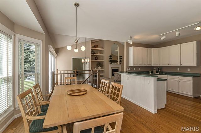 573 Castle Ridge Drive, Ballwin, MO 63021
