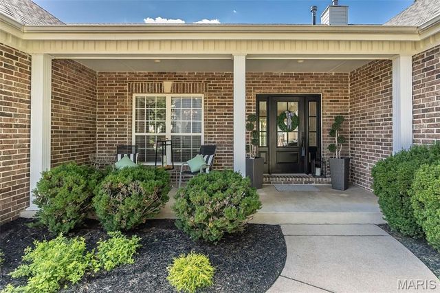 573 Castle Ridge Drive, Ballwin, MO 63021