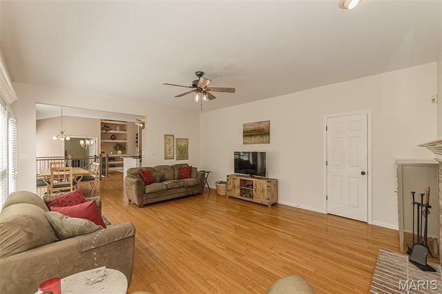 573 Castle Ridge Drive, Ballwin, MO 63021