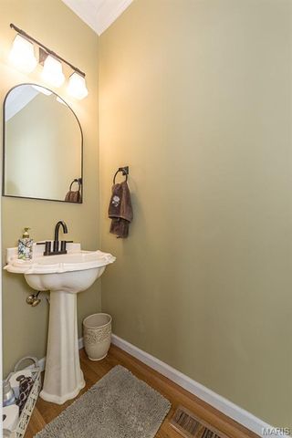 573 Castle Ridge Drive, Ballwin, MO 63021