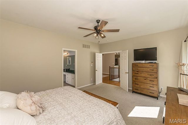 573 Castle Ridge Drive, Ballwin, MO 63021