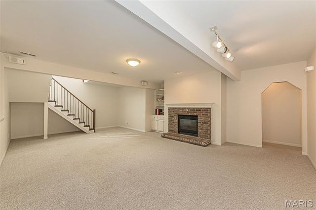 573 Castle Ridge Drive, Ballwin, MO 63021