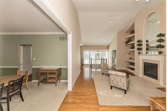 573 Castle Ridge Drive, Ballwin, MO 63021