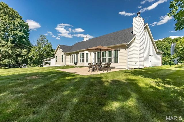 573 Castle Ridge Drive, Ballwin, MO 63021