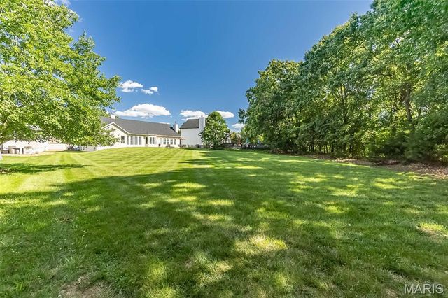 573 Castle Ridge Drive, Ballwin, MO 63021