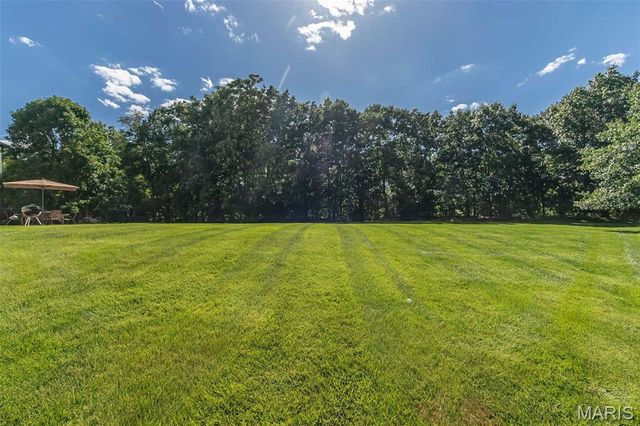 573 Castle Ridge Drive, Ballwin, MO 63021