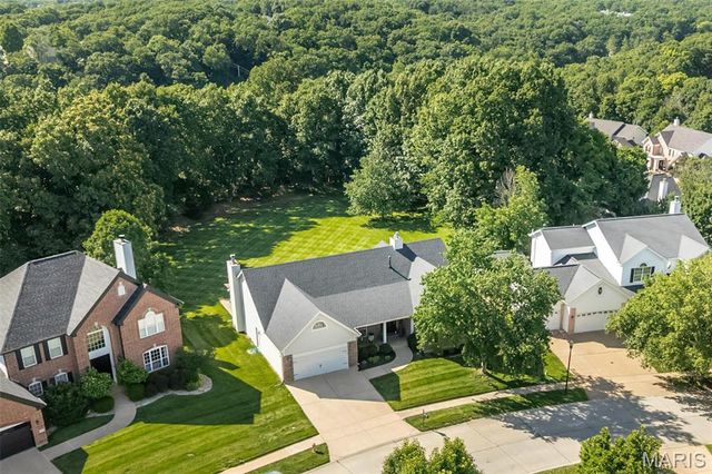 573 Castle Ridge Drive, Ballwin, MO 63021